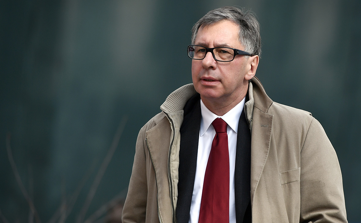 Любовница Пётр Авен — кто она и как выглядит ?