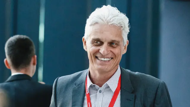 Любовница Олега Тинькова — кто она и как выглядит ?