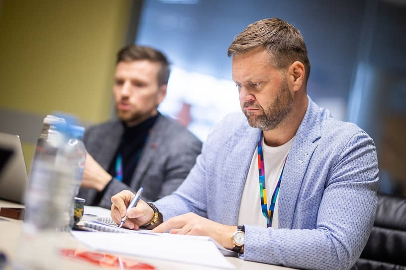 KMO_111307_54357_1_t222_154654