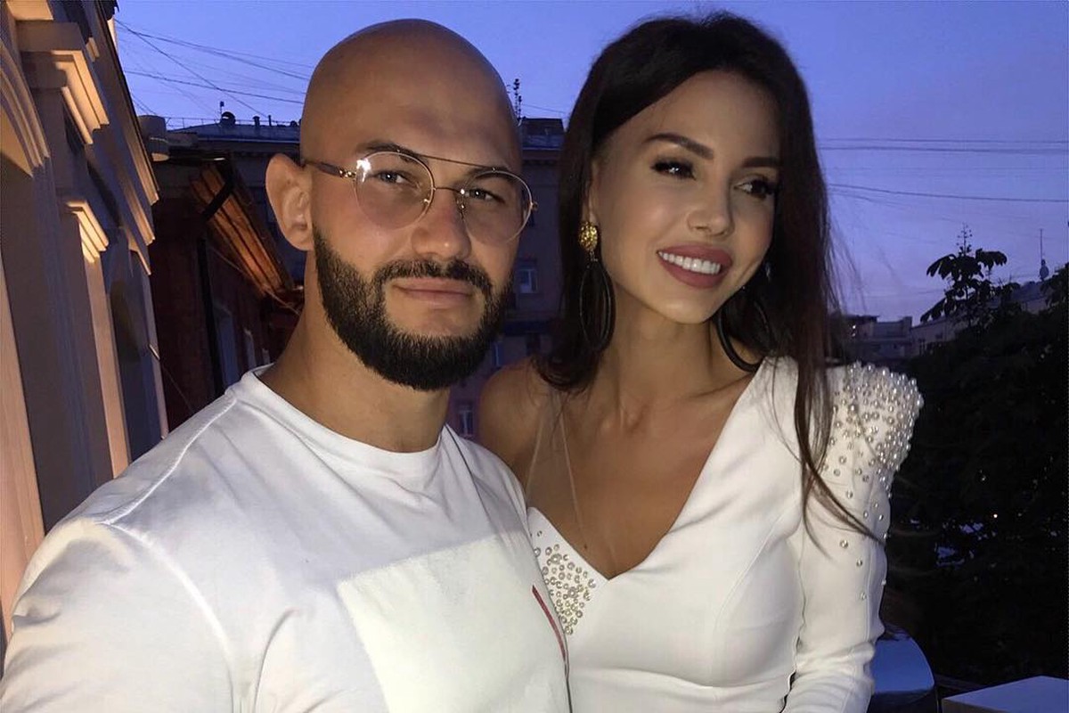 1200_5e68a75482682c64e0ea7631